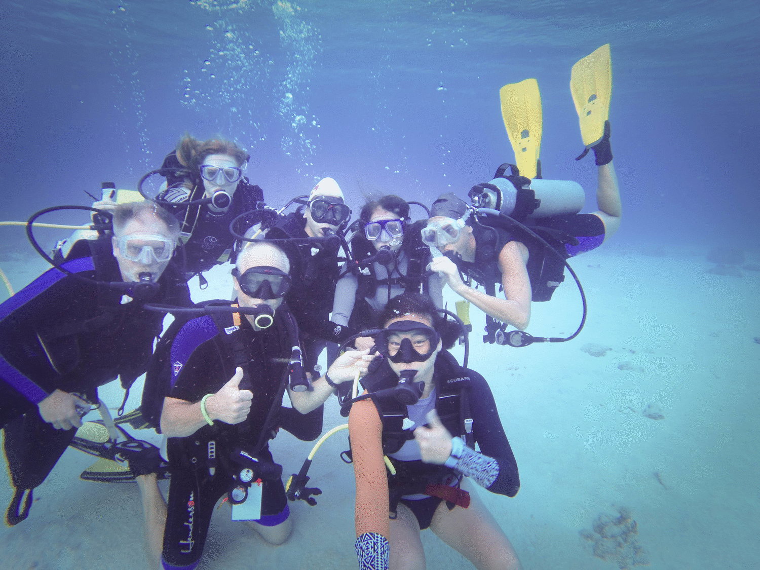 The Bonaire crew gives a thumbs up at the end of our last dive.